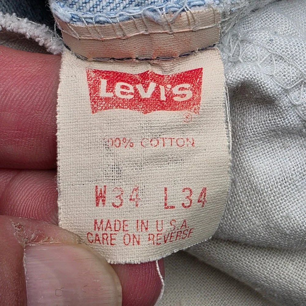 Vintage 1990 Levis 550 Orange Tab Jeans Mens 34x34 Made in USA Light Wash Blue